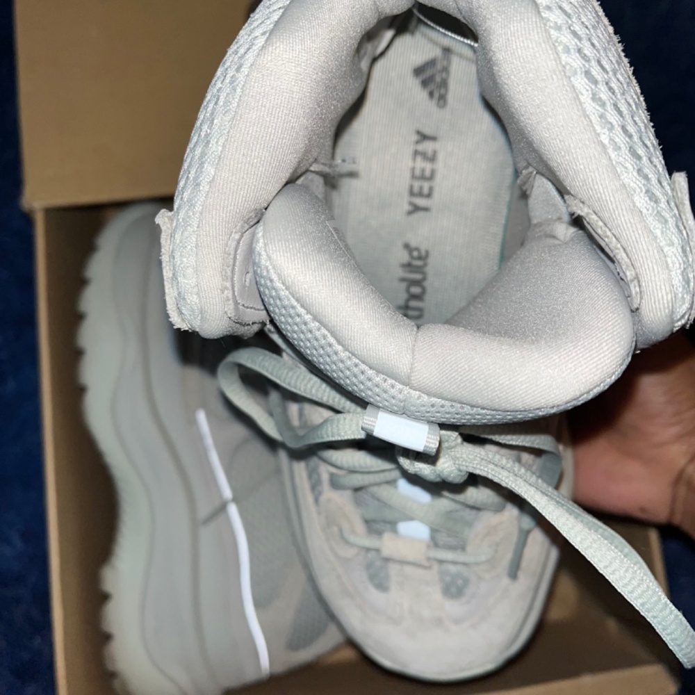 Yeezy Dsrt Boot (Salt) - Picture 6 of 11